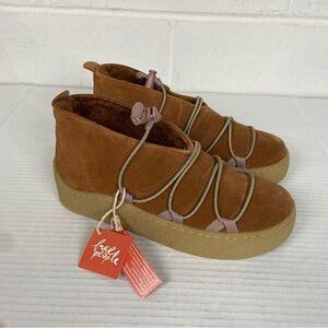 NWT Free People Snowdrop Micro Mukluk Boots Burnt Caramel Suede Moccasin Booties